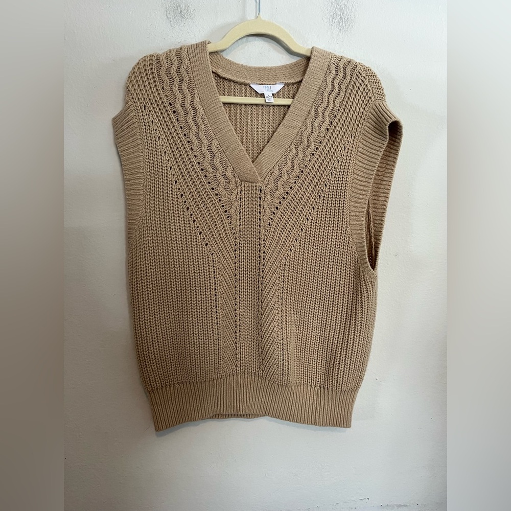 3/$20 Time & Tru Tan Knit V-Neck Sweater Vest Neutral Academia Large